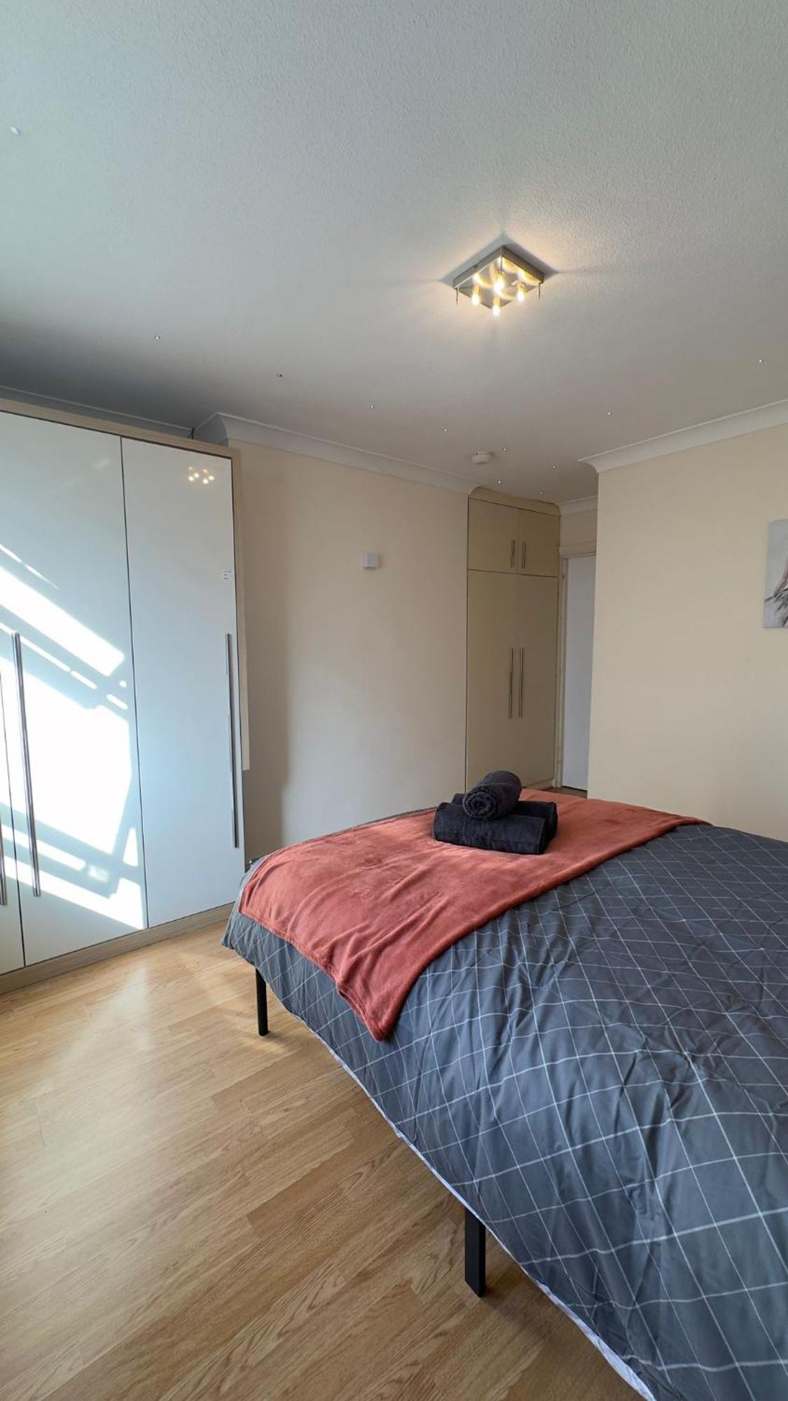 25 Minutes To Central London Rooms 35 ภายนอก รูปภาพ