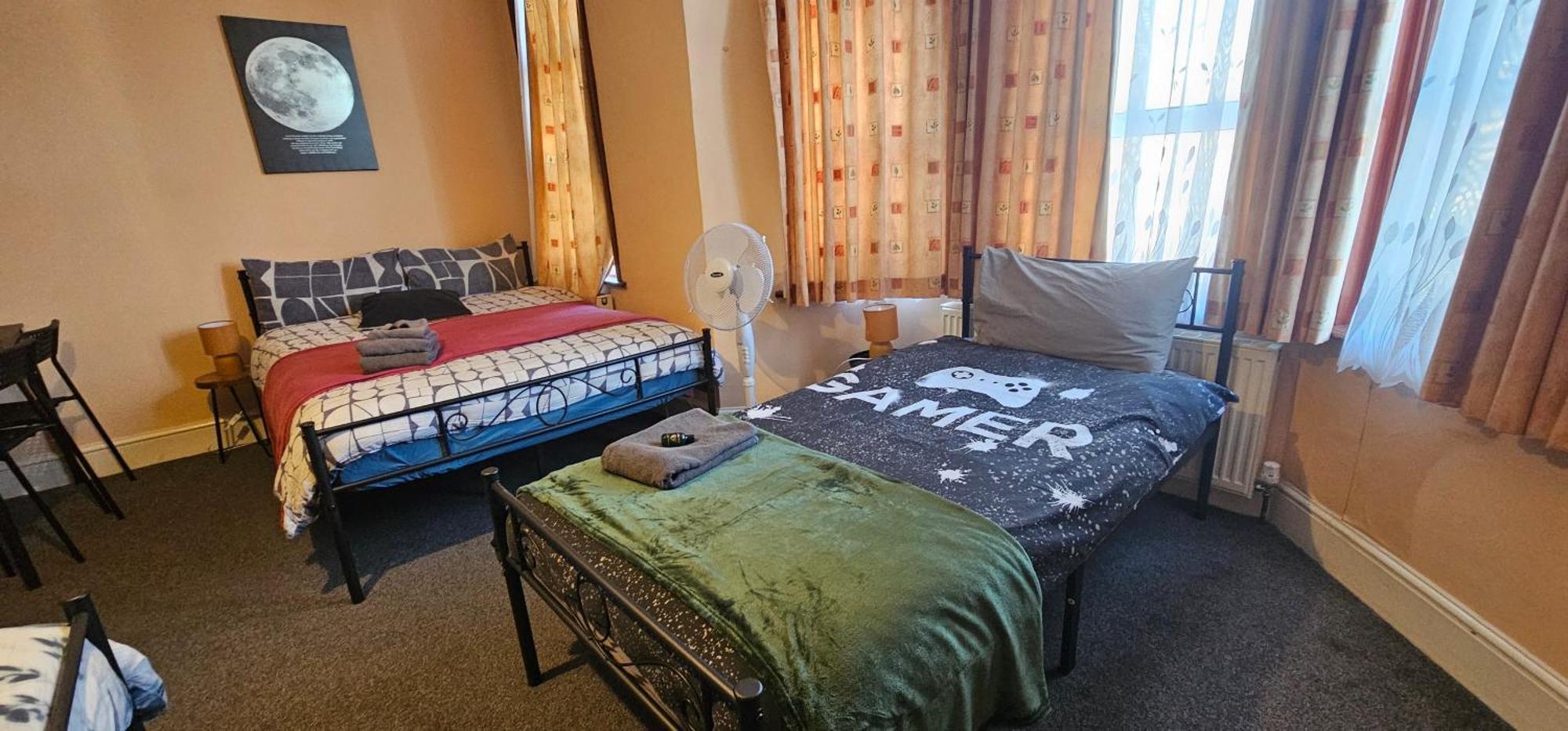 25 Minutes To Central London Rooms 35 ภายนอก รูปภาพ